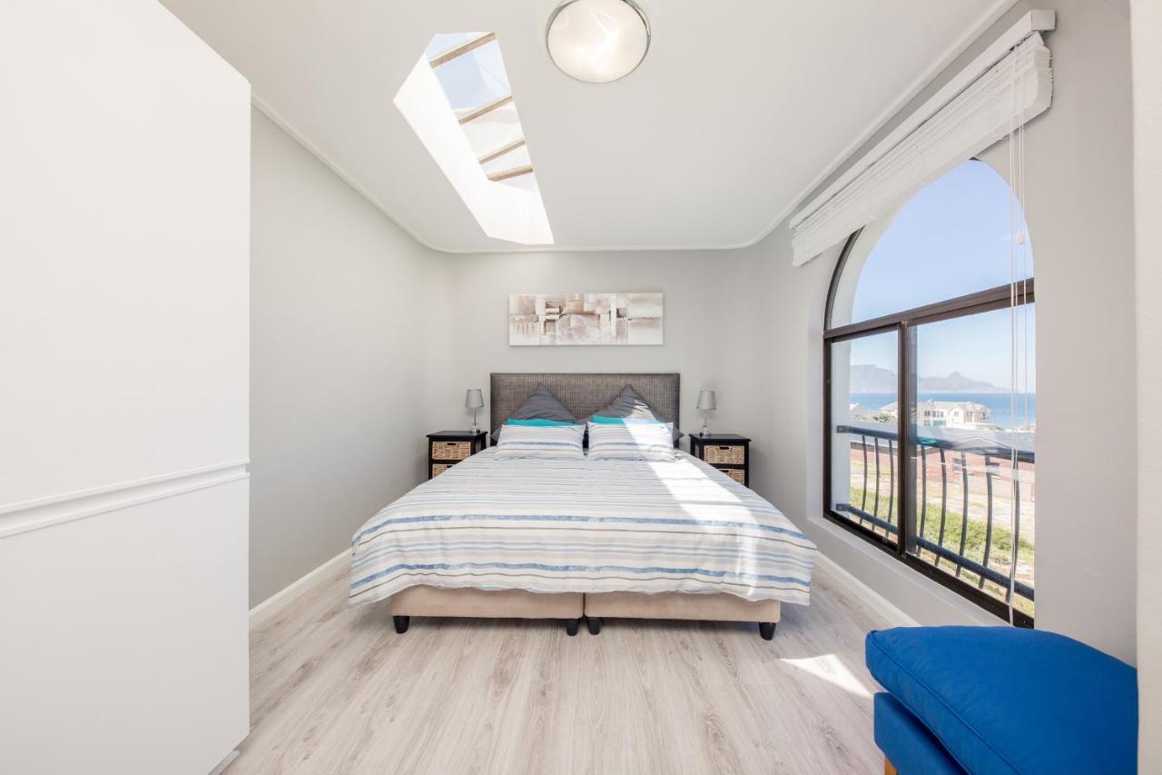 Big Blue Accommodation Bloubergstrand Exterior photo