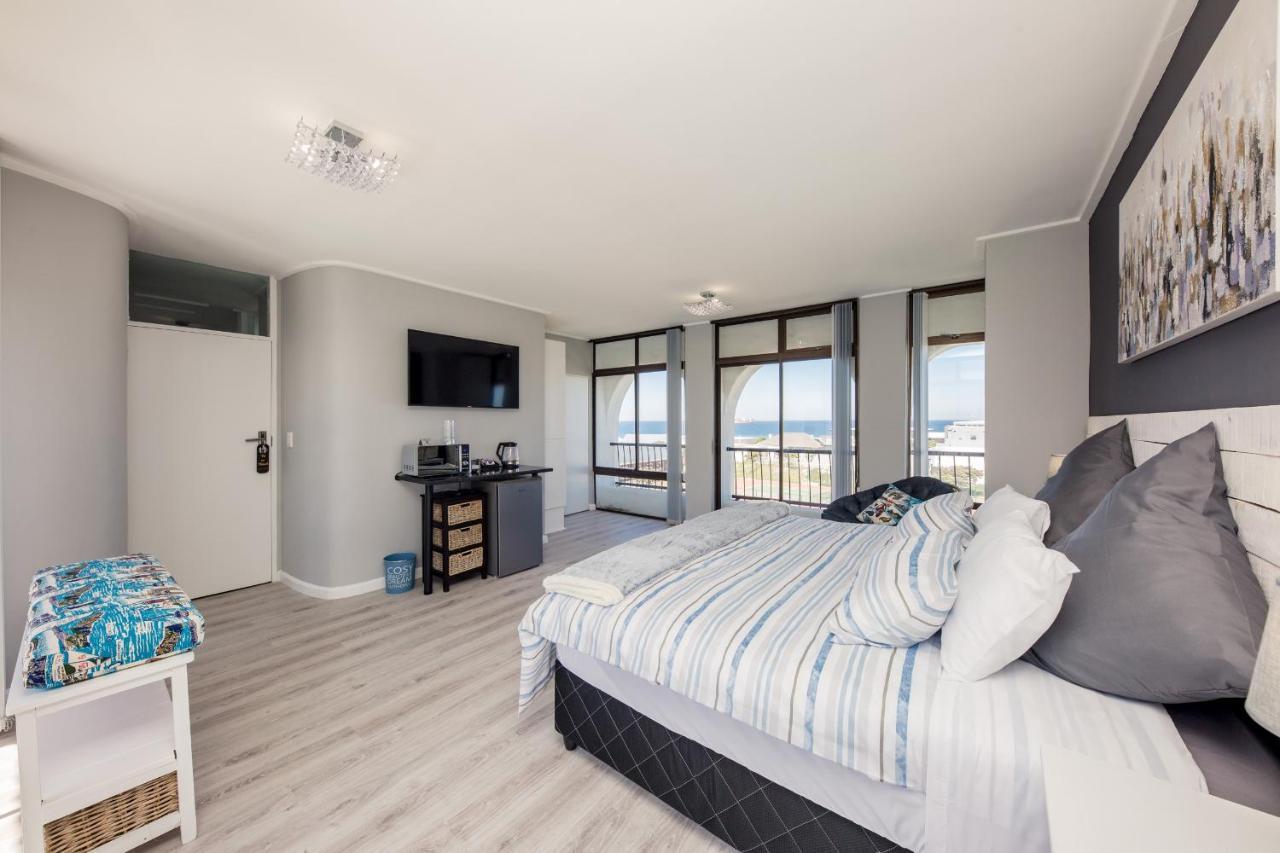 Big Blue Accommodation Bloubergstrand Exterior photo
