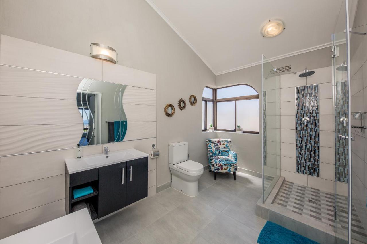 Big Blue Accommodation Bloubergstrand Exterior photo