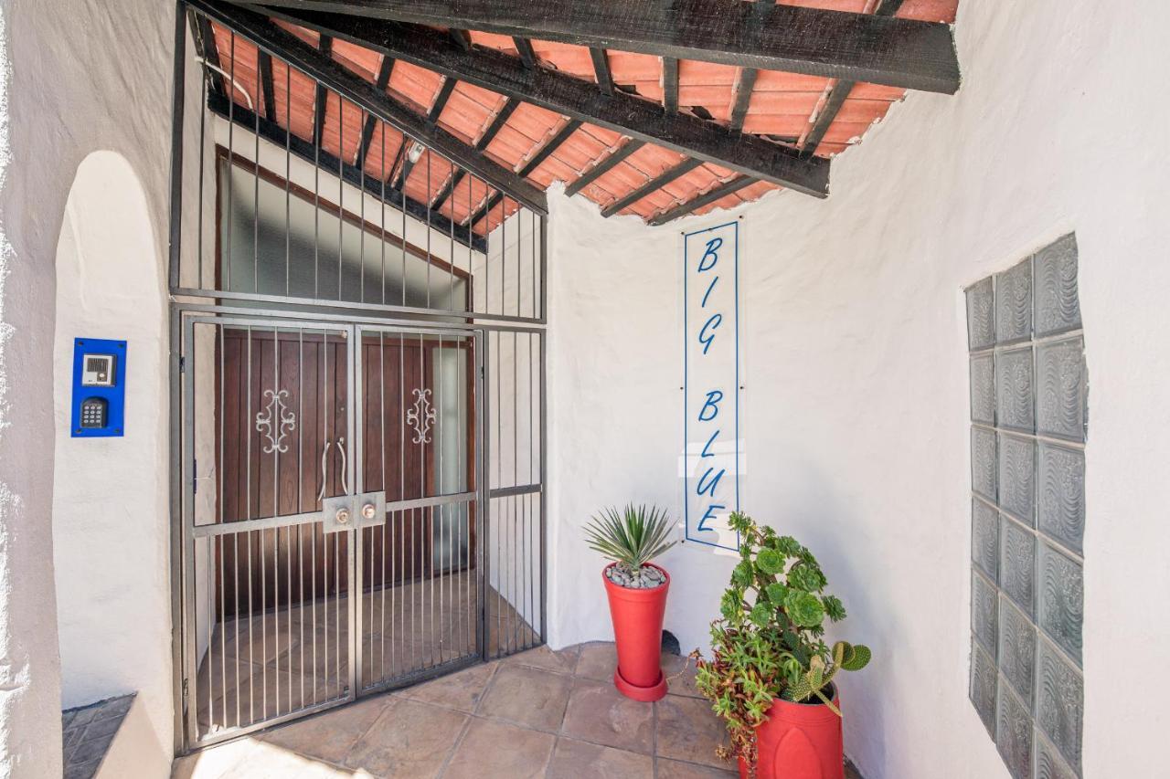 Big Blue Accommodation Bloubergstrand Exterior photo